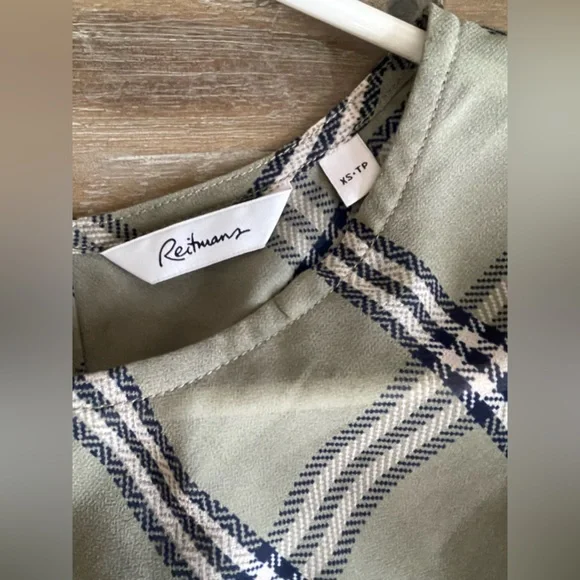 Green sheer top - Picture 3 of 6